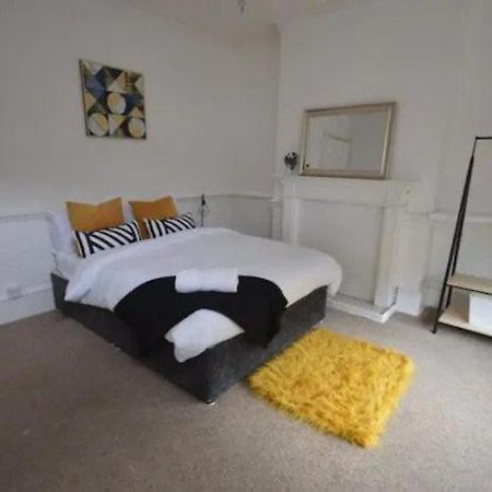 Apartamento Contractordigs With Free Parking - Excellent Road Links Nuneaton Exterior foto